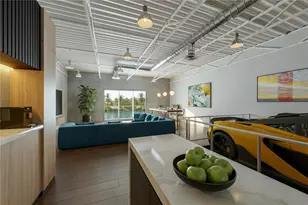 5755 Bessie Dr, Sarasota, FL 34233 - Photo 4