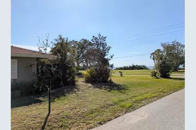 6280 Uplands Boulevard, Sarasota, FL 34243 - Photo 26