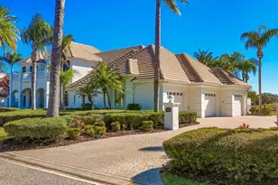 7028 Portmarnock Pl, Lakewood Ranch, FL 34202 - Photo 6