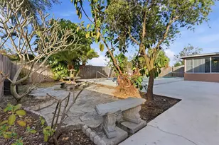 2019 W Jorome Dr, Tampa, FL 33612 - Photo 32