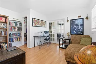 2019 W Jorome Dr, Tampa, FL 33612 - Photo 14