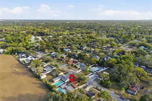 2019 W Jorome Dr, Tampa, FL 33612 - Photo 54