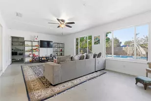 2019 W Jorome Dr, Tampa, FL 33612 - Photo 2