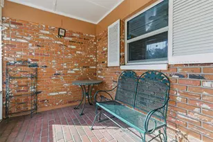 2019 W Jorome Dr, Tampa, FL 33612 - Photo 8