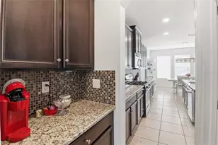 12036 Longview Lake Cir, Bradenton, FL 34211 - Photo 8