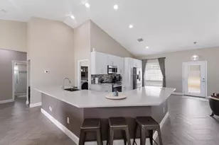 1606 22nd Ave W, Palmetto, FL 34221 - Photo 4