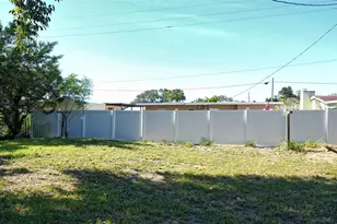 5914 Albert Pl, Sarasota, FL 34231 - Photo 20