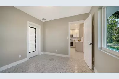 5914 Albert Place, Sarasota, FL 34231 - Photo 12