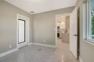 5914 Albert Pl, Sarasota, FL 34231 - Photo 12