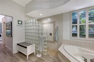 8175 Abingdon Ct, Bradenton, FL 34201 - Photo 24