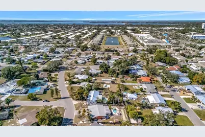 5918 8th Avenue Drive W, Bradenton, FL 34209 - Photo 8