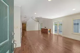 1695 Hyde Park St, Sarasota, FL 34239 - Photo 8