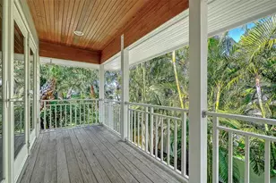 1695 Hyde Park St, Sarasota, FL 34239 - Photo 32