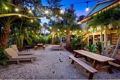 6905 Point Of Rocks Road, Sarasota, FL 34242 - Photo 10