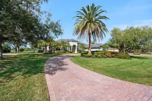 3194 Charles MacDonald Dr, Sarasota, FL 34240 - Photo 2