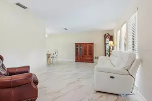 4725 Greencroft Rd, Sarasota, FL 34235 - Photo 10