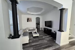 8111 Santa Rosa Ct, Sarasota, FL 34243 - Photo 12