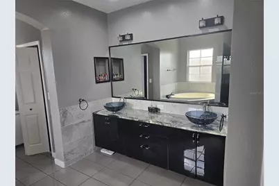 8111 Santa Rosa Court, Sarasota, FL 34243 - Photo 22