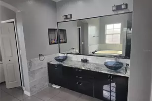 8111 Santa Rosa Ct, Sarasota, FL 34243 - Photo 22