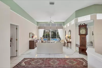 8684 Woodbriar Drive, Sarasota, FL 34238 - Photo 6