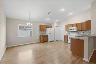 3214 52nd Cir E, Palmetto, FL 34221 - Photo 4