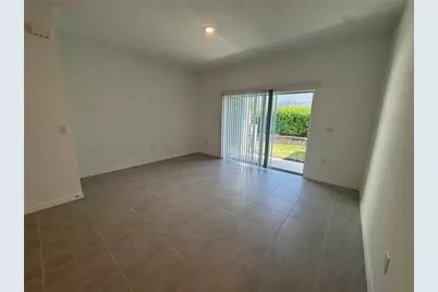 8720 Daybreak Street, Sarasota, FL 34241 - Photo 6