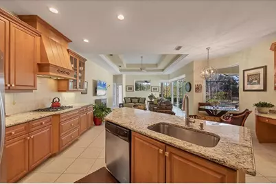 7072 Twin Hills Terrace, Lakewood Ranch, FL 34202 - Photo 12