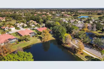 7072 Twin Hills Terrace, Lakewood Ranch, FL 34202 - Photo 42