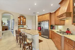 7072 Twin Hills Terrace, Lakewood Ranch, FL 34202 - Photo 10