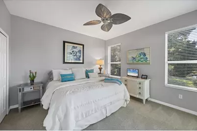 7072 Twin Hills Terrace, Lakewood Ranch, FL 34202 - Photo 18