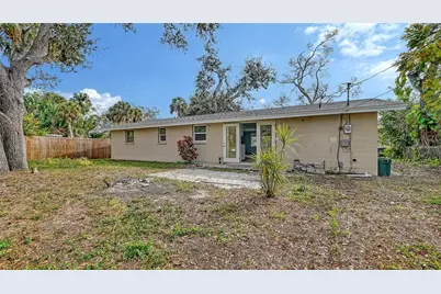 1203 Pineland Avenue, Venice, FL 34285 - Photo 22