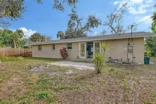 1203 Pineland Ave, Venice, FL 34285 - Photo 22