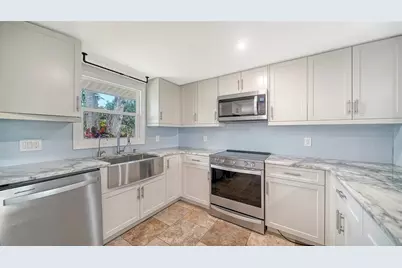 1203 Pineland Avenue, Venice, FL 34285 - Photo 6