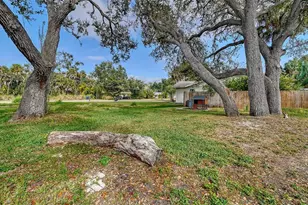 1203 Pineland Ave, Venice, FL 34285 - Photo 20