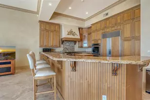 570 S Spoonbill Dr, Sarasota, FL 34236 - Photo 26