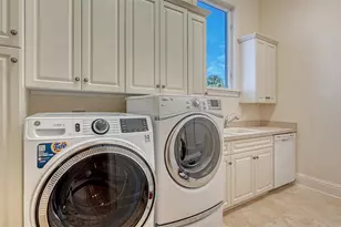 570 S Spoonbill Dr, Sarasota, FL 34236 - Photo 76