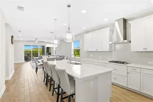 4745 Antrim Dr, Sarasota, FL 34240 - Photo 10