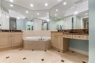 1300 Benjamin Franklin Dr, Sarasota, FL 34236 - Photo 26