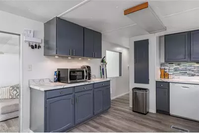 205 52nd Avenue Terrace E, Bradenton, FL 34203 - Photo 4