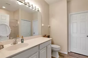 4134 Via Piedra Cir, Sarasota, FL 34233 - Photo 18