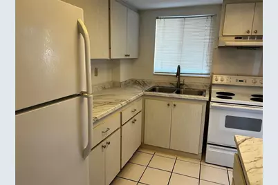 4112 Heron Way #B106, Bradenton, FL 34205 - Photo 4