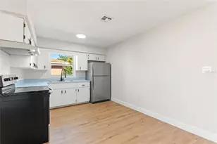 818 N Joanna Ave, Tavares, FL 32778 - Photo 12