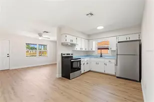 818 N Joanna Ave, Tavares, FL 32778 - Photo 10