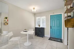 2211 Sunset Dr, Bradenton, FL 34207 - Photo 2