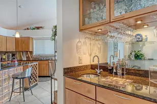 8142 Misty Oaks Blvd, Sarasota, FL 34243 - Photo 10