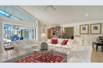 8142 Misty Oaks Boulevard, Sarasota, FL 34243 - Photo 8