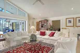 8142 Misty Oaks Blvd, Sarasota, FL 34243 - Photo 8