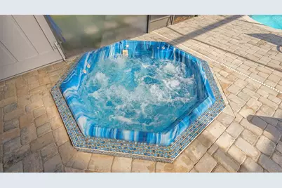 8142 Misty Oaks Boulevard, Sarasota, FL 34243 - Photo 32