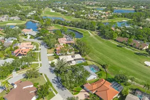 8142 Misty Oaks Blvd, Sarasota, FL 34243 - Photo 1