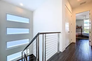 1347 Harbor Dr, Sarasota, FL 34239 - Photo 54